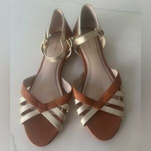 Pour La Victoire Brown and Gold Sandals with Strappy Design